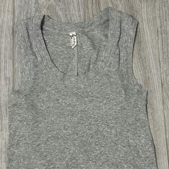 Women's Free People 3/4 Crop Gray Ribbed Tank - XS - Picture 6 of 8